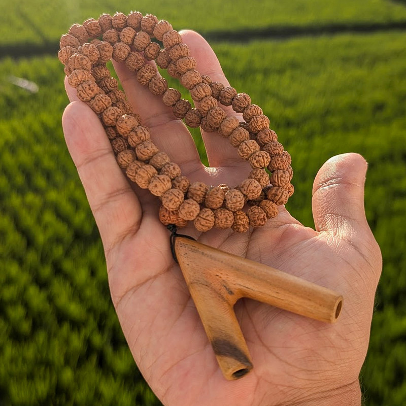 Mala Kuripe - Rudraksha - handcrafted rapé self-applicator