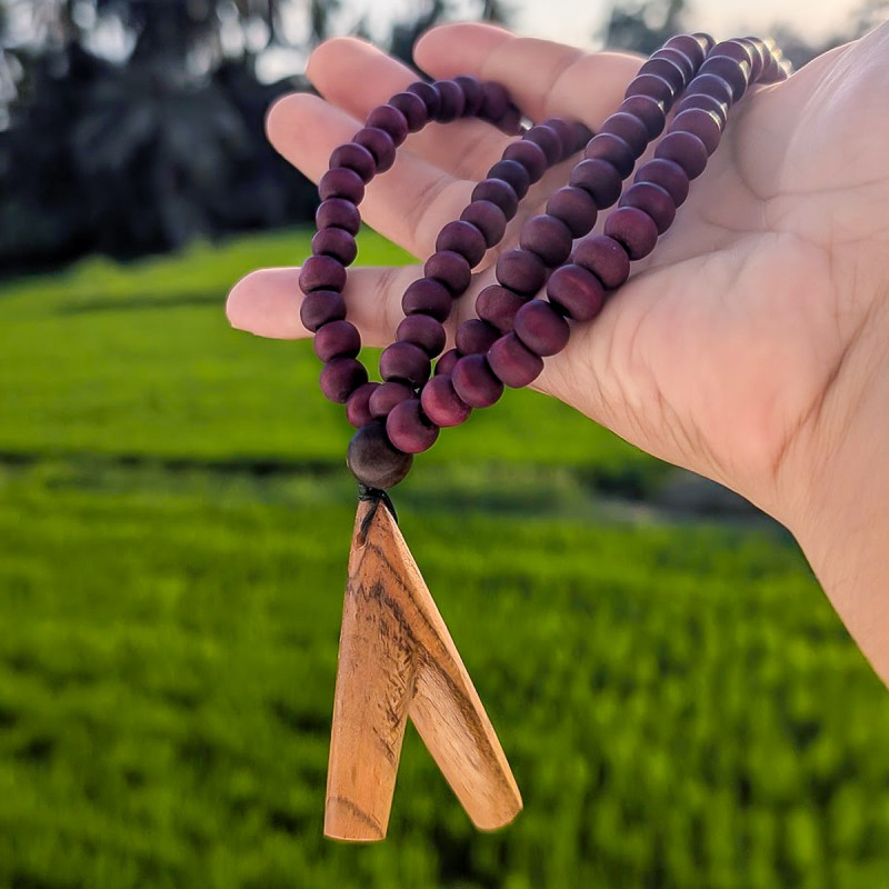 Mala Kuripe - Kayu Kopi - handcrafted rapé self-applicator - side view craftsmanship